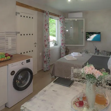 Holiday home The Sea Rock House Agioi Saranta