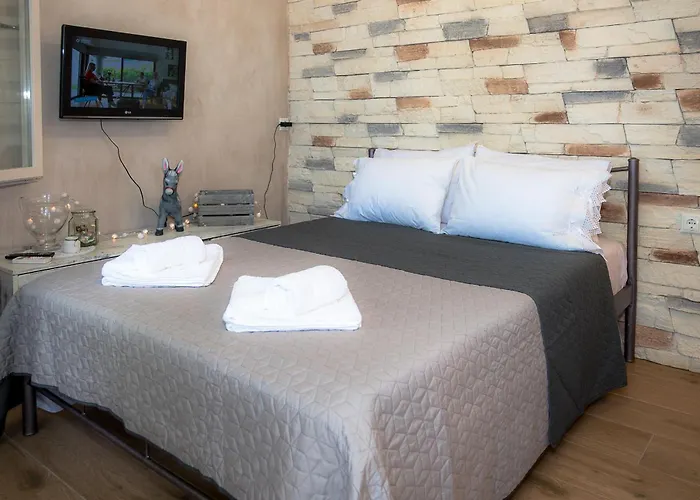 The Sea Rock House Agioi Saranta