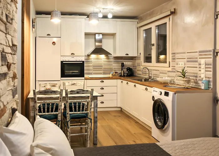 The Sea Rock House بيت للعطل Agioi Saranta