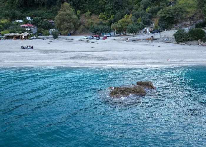 بيت للعطل The Sea Rock House